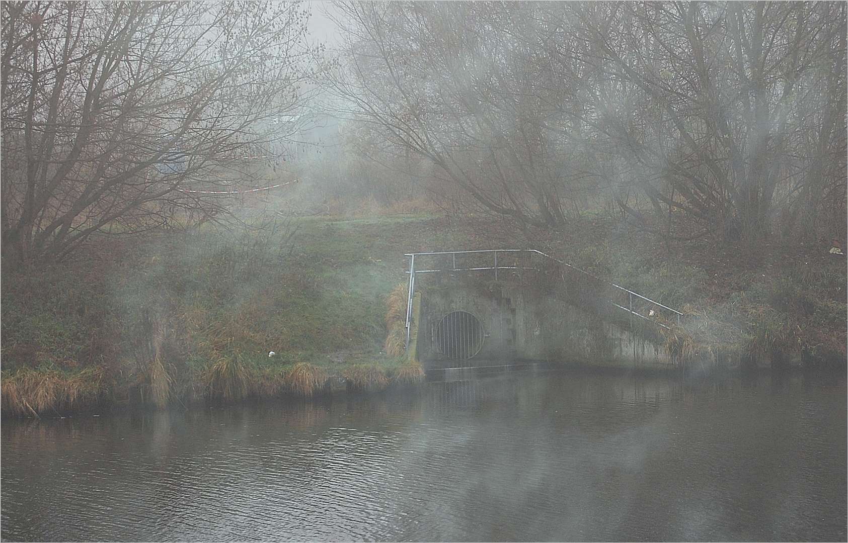Nebel am Kanal