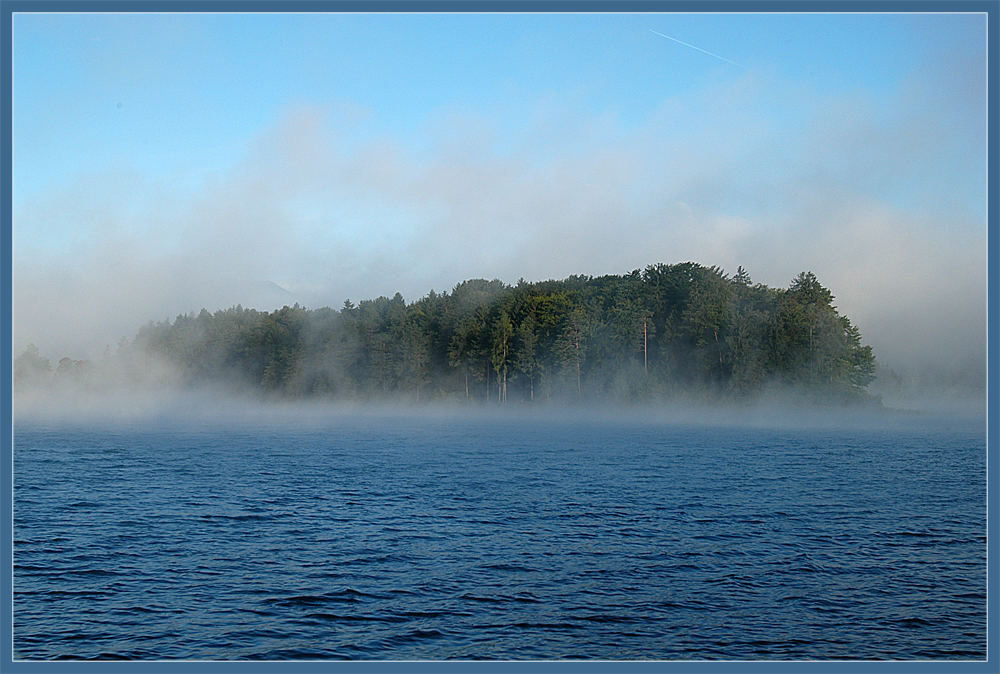 Nebel gibt die Insel frei