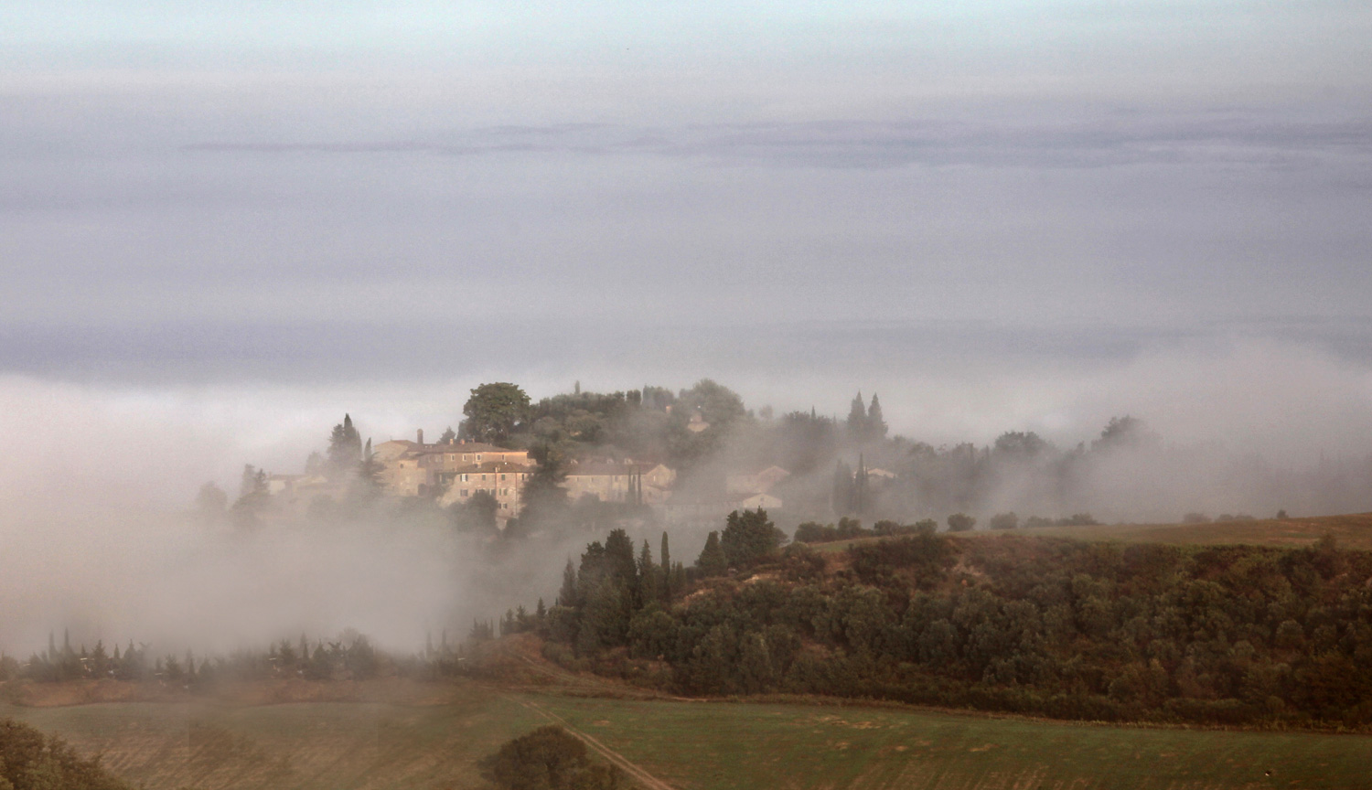 Nebel im Dorf