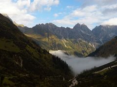 Nebel im Gschnitztal