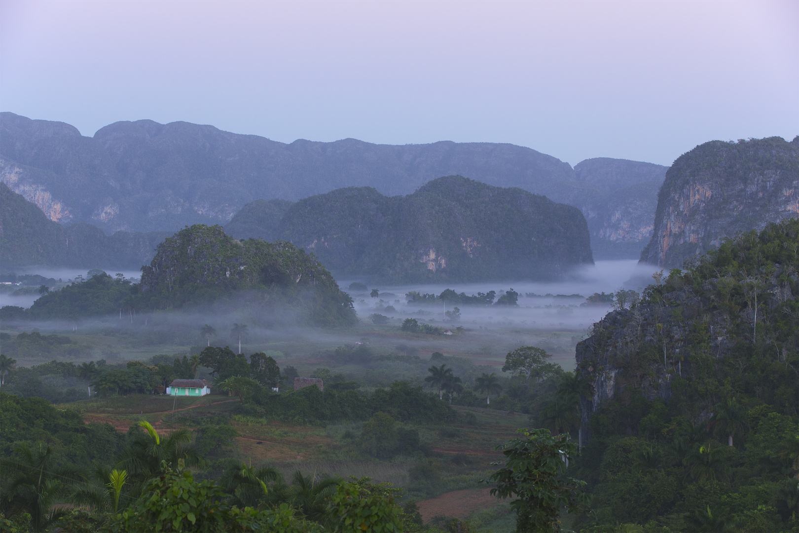 Nebel im Tal der Mogotes (Vinales)