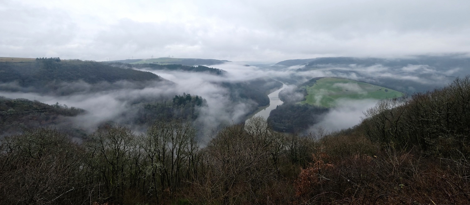 Nebel im Tal der Our