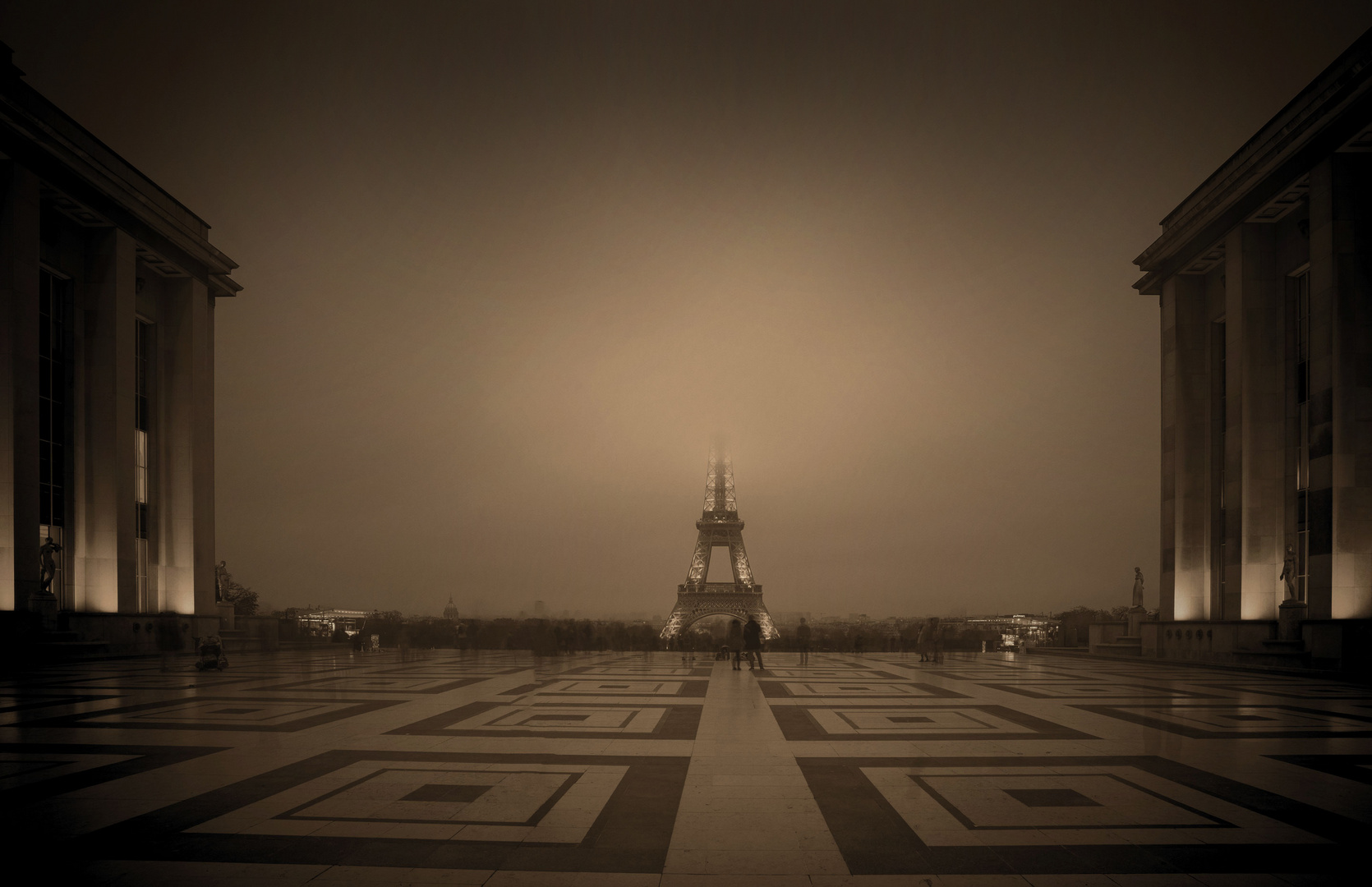 Nebel in Paris