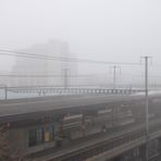 Nebel über dem Bahnhof