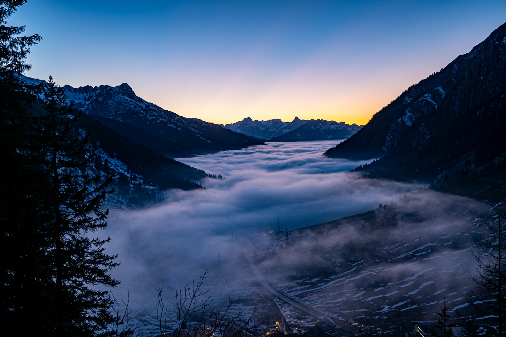 nebel über dem klostertal