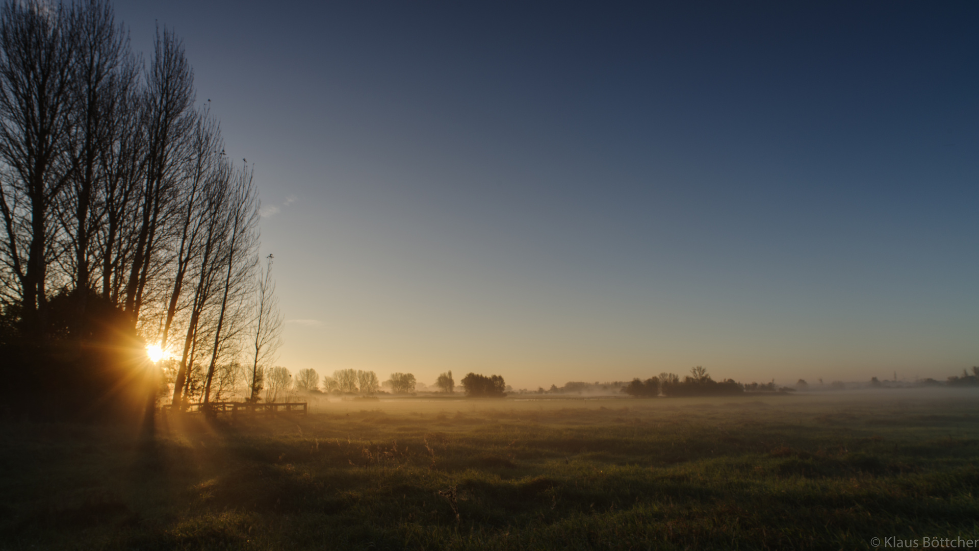 Nebel über dem Land