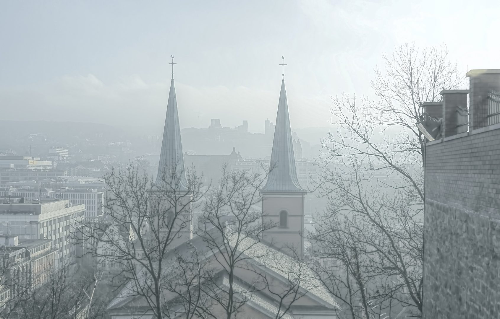 Nebel über dem Tal