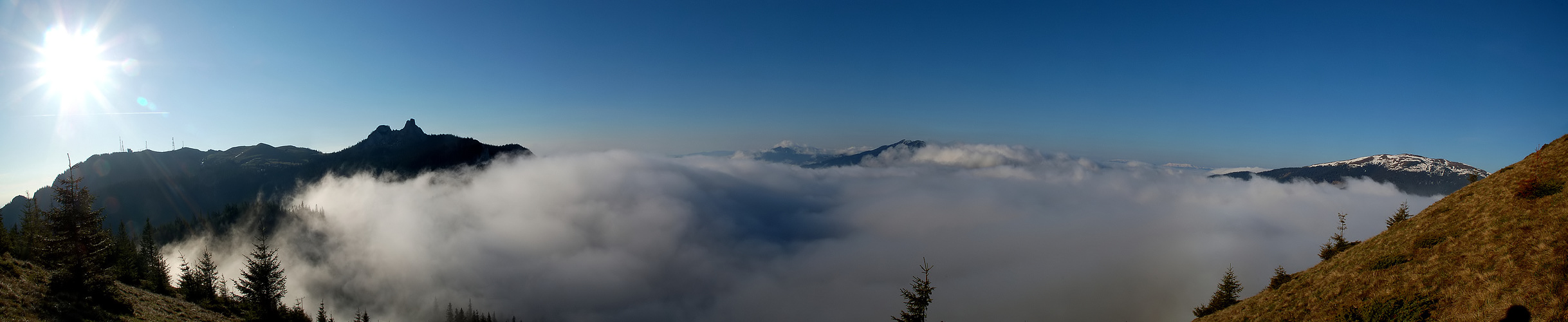 Nebel über den Ostkarpaten