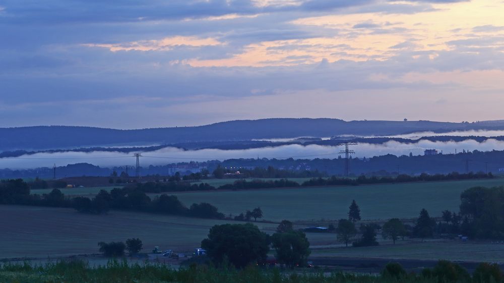 Nebel über der Elbe gestern Morgen bei 4 Grad....