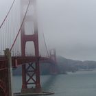 Nebel über der golden gate bridge