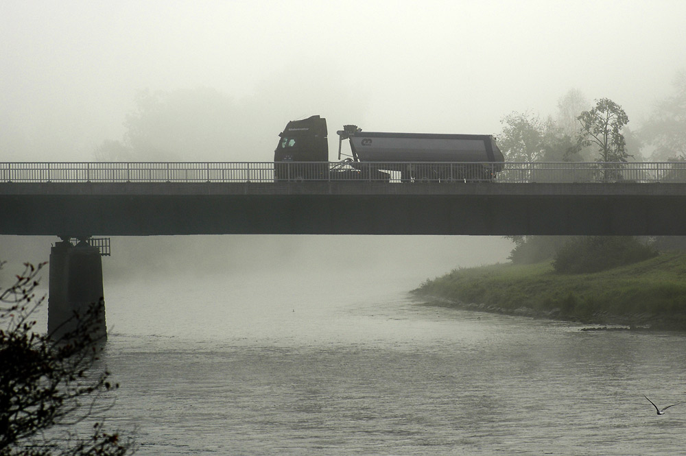 Nebel über der Limmat 01