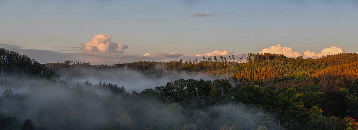 Nebel über der Wupper