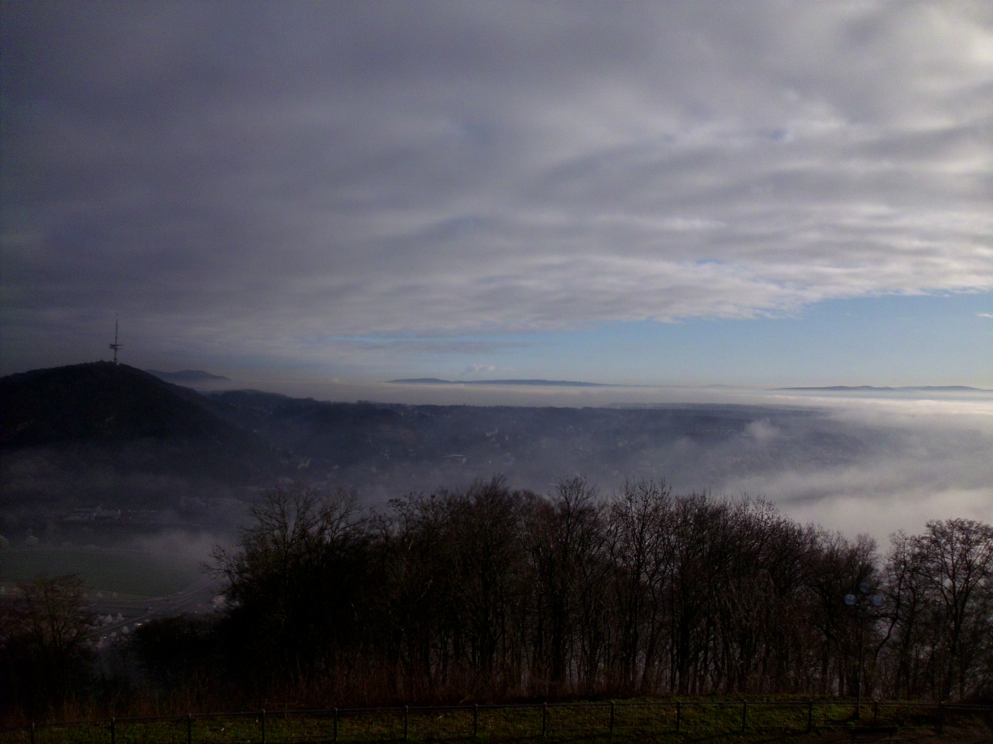 Nebel Über Porta Westfalica Löst sich auf und Zieht weiter nach Bad Oeynhausen