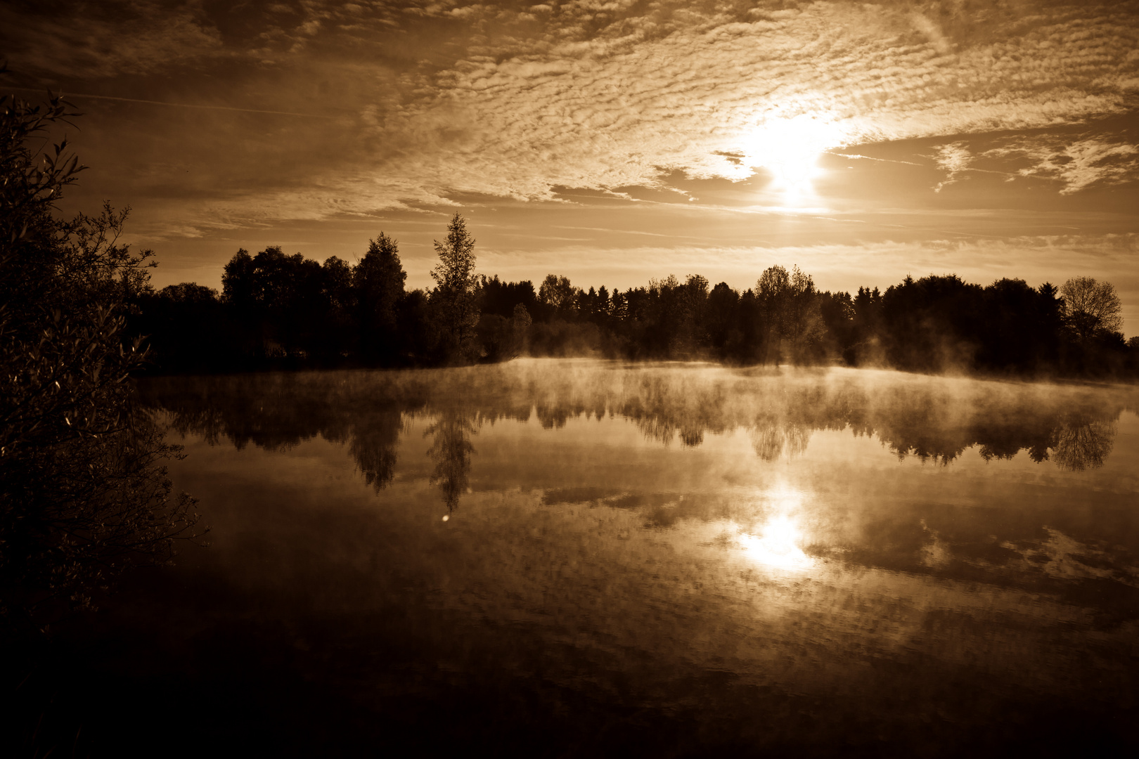 Nebel über Wasser 2 (sepia)