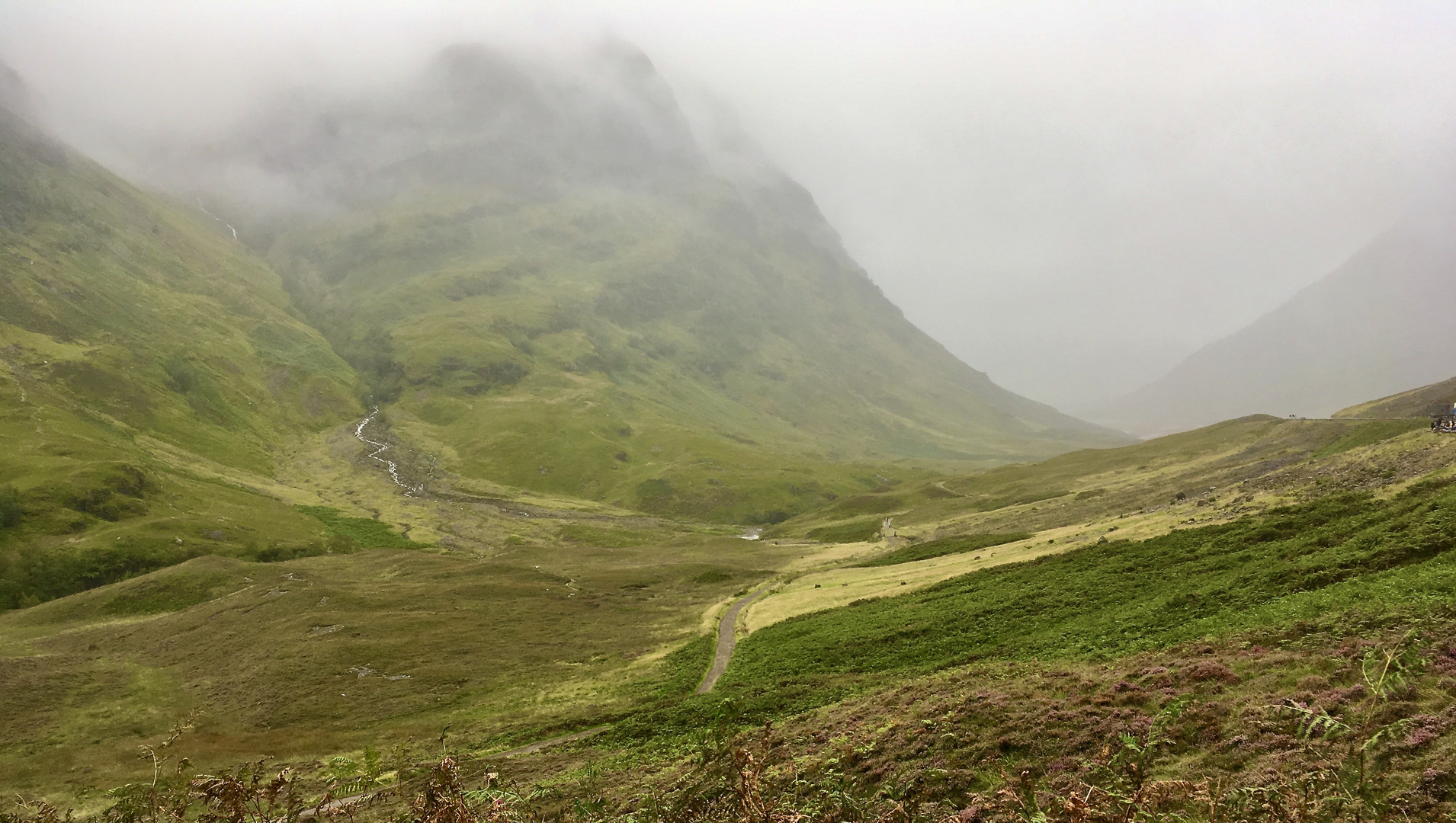 Nebel umworben - auf dem Weg nach Glencoe