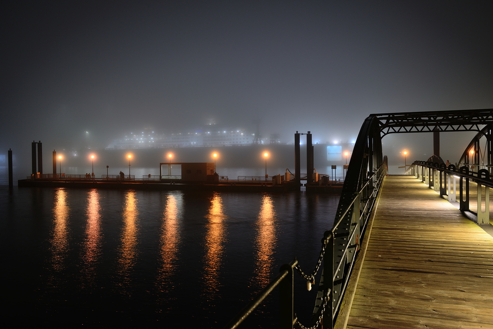 Nebel und Hafen