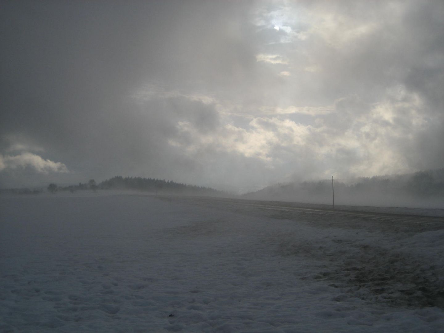 Nebel und schneller nasser Schnee