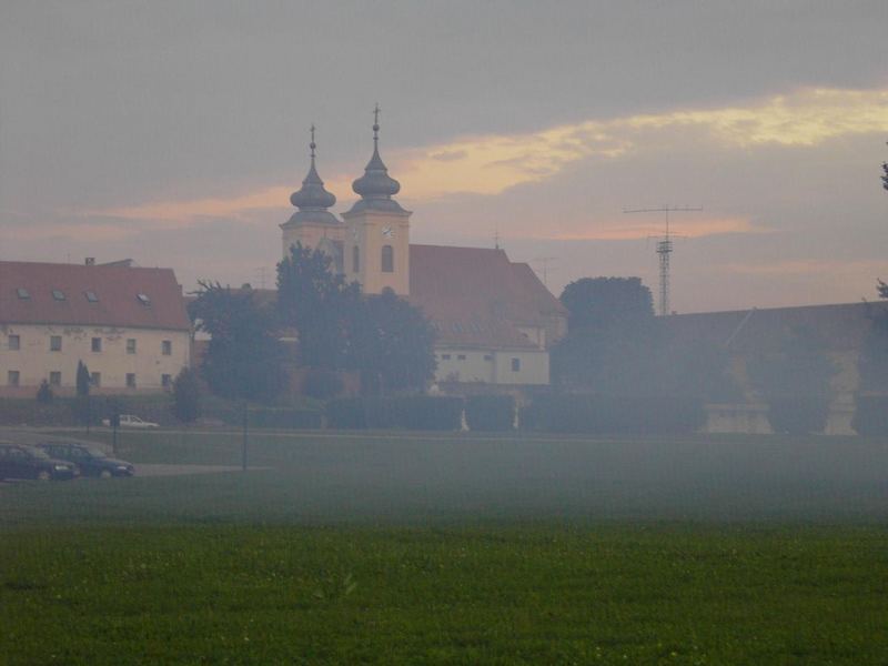 Nebel und Sonne in Osijek (Altstadt Tvrdja)