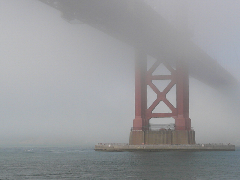 Nebel unter der Golden Gate