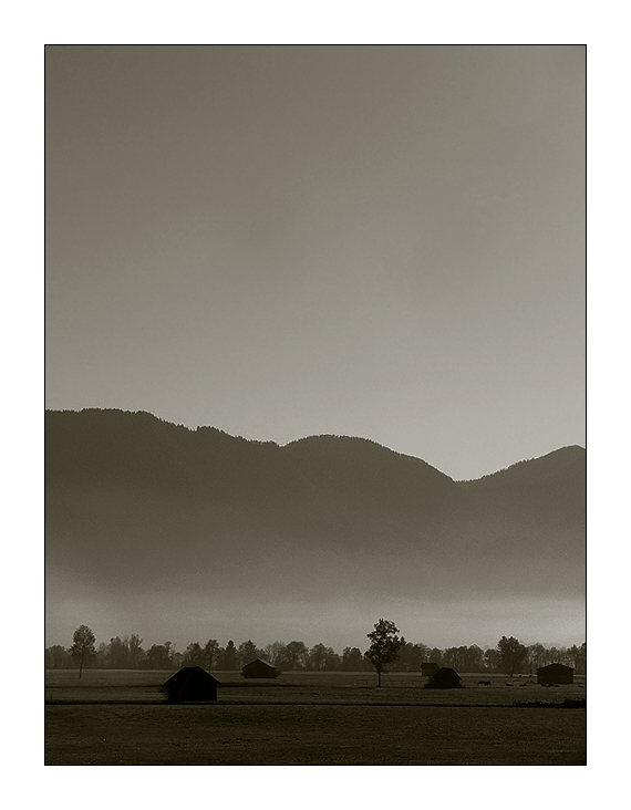 Nebel vor den Bergen