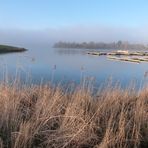 Nebel zieht überm See auf