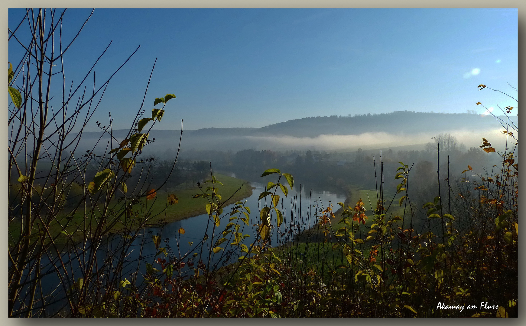 Nebeliger Herbstmorgen a.d. Weser