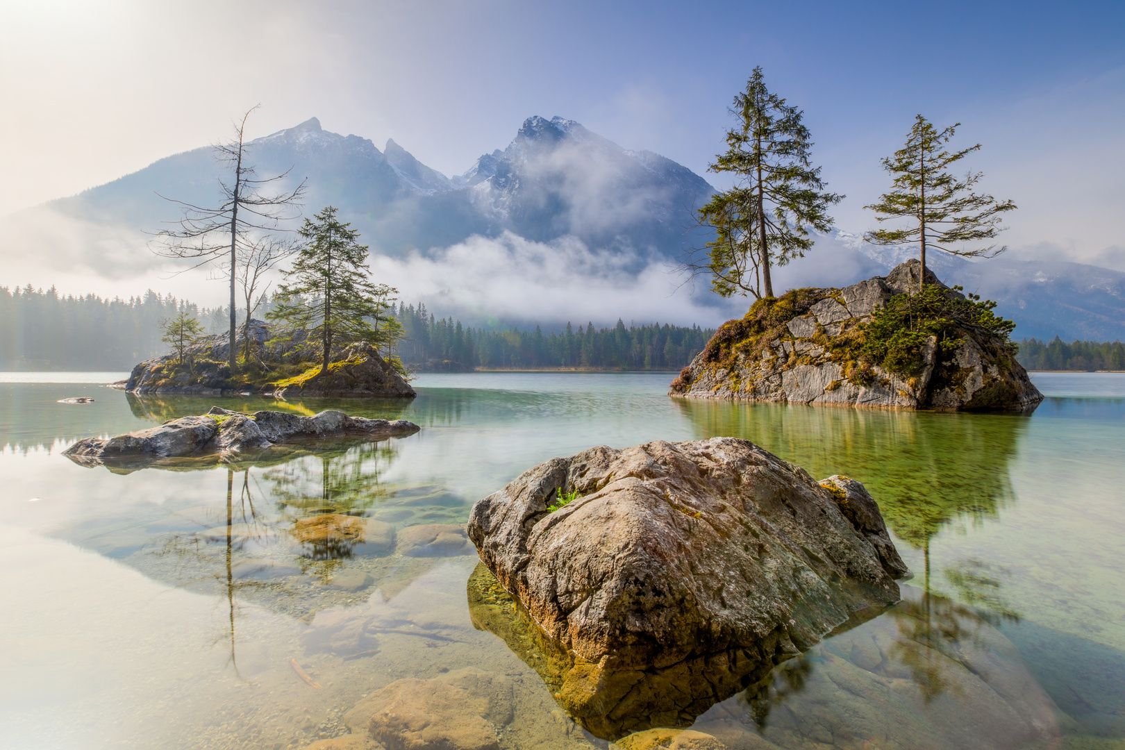 Nebeliger Morgen am Hintersee