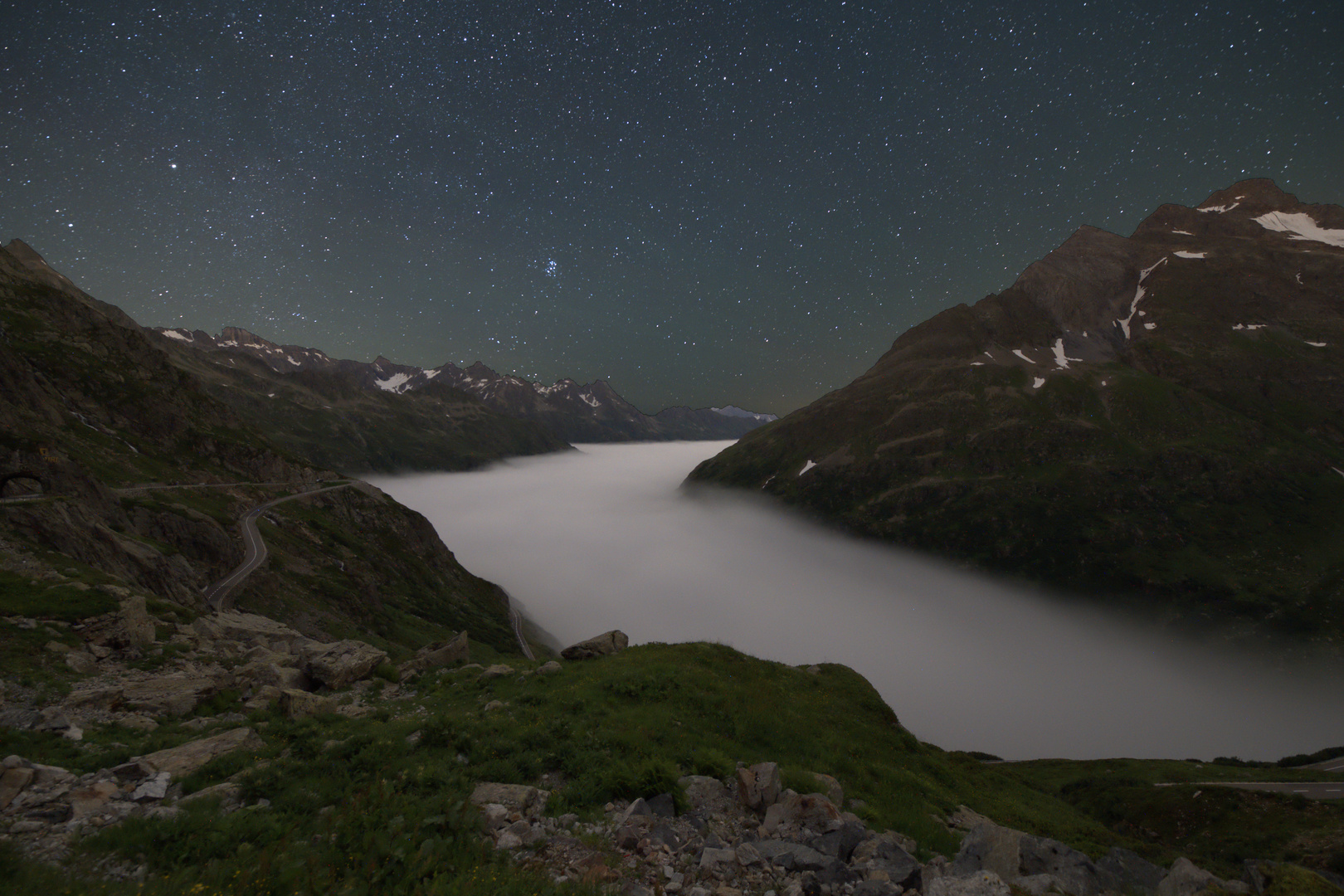 Nebelmeer bei Nacht