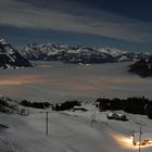 Nebelmeer über Schwyz bei Vollmond