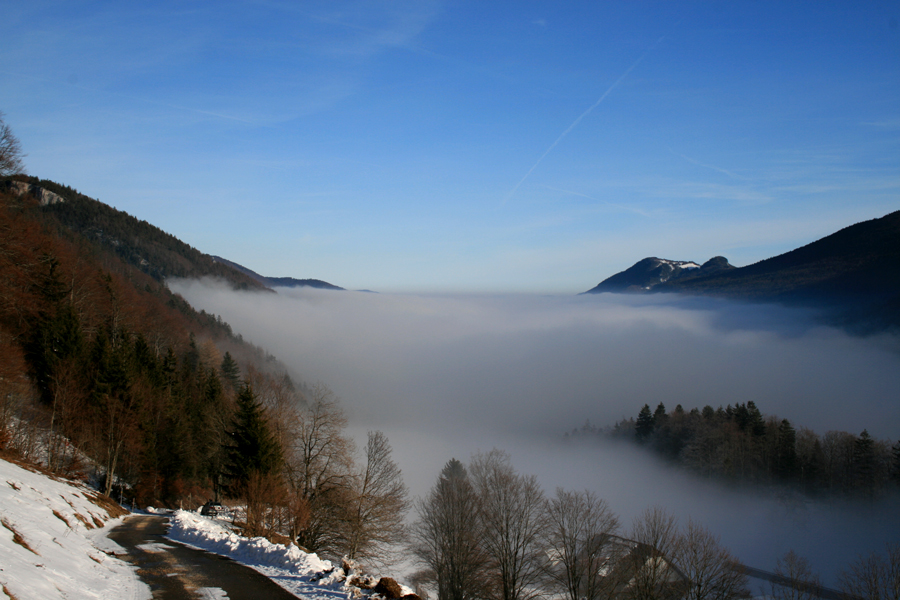 Nebelmeer zwischen den Juraketten