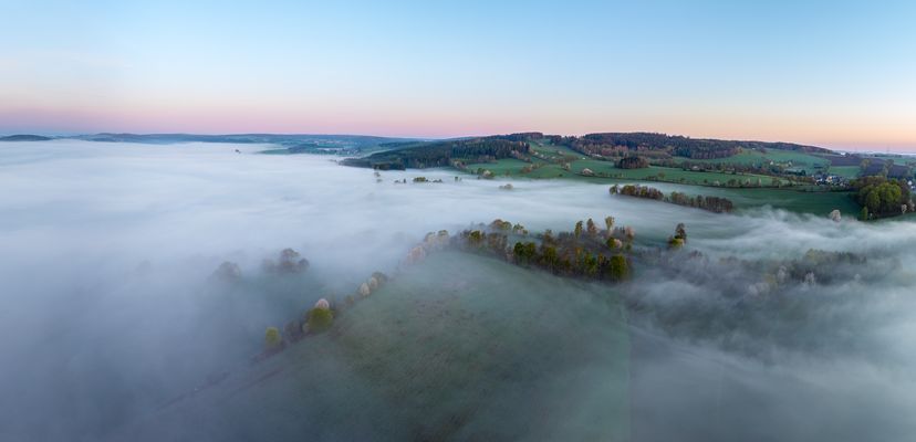 Nebelmystik vor Sonnenaufgang