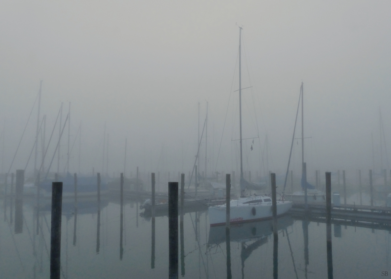 Nebelstimmung am Hafen
