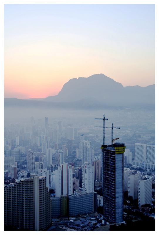 Nebelstimmung in Benidorm