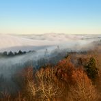 Nebeltur­bu­lenzen, der Nebel zog von rechts über den Kamm und türmte sich auf...