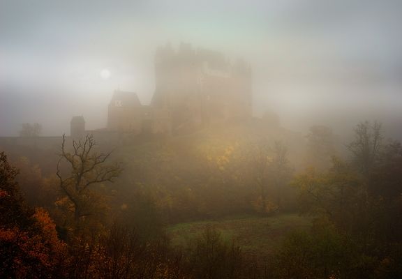 Nebelwand Burg Eltz