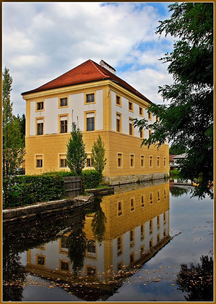 Nebengebäude / Schloss Aurolzmünster OÖ