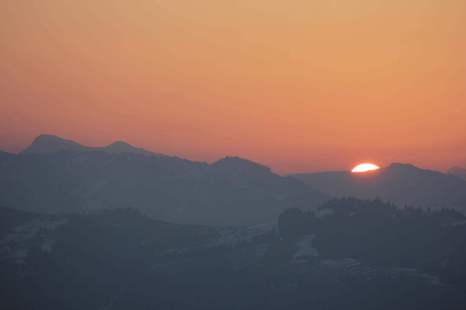 Nebliger Sonnenaufgang auf dem "Chuderhüsi"