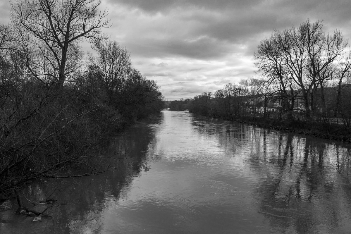 Neckar Esslingen im Dezember