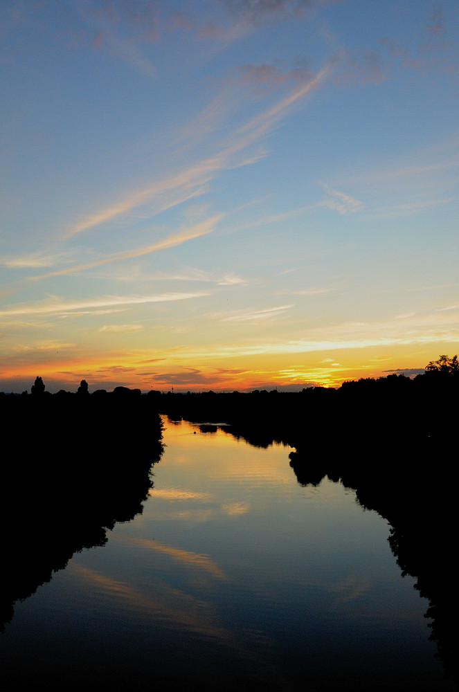 Neckar mit Angler