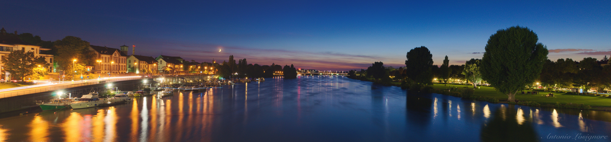 Neckar zur blauen Stunde