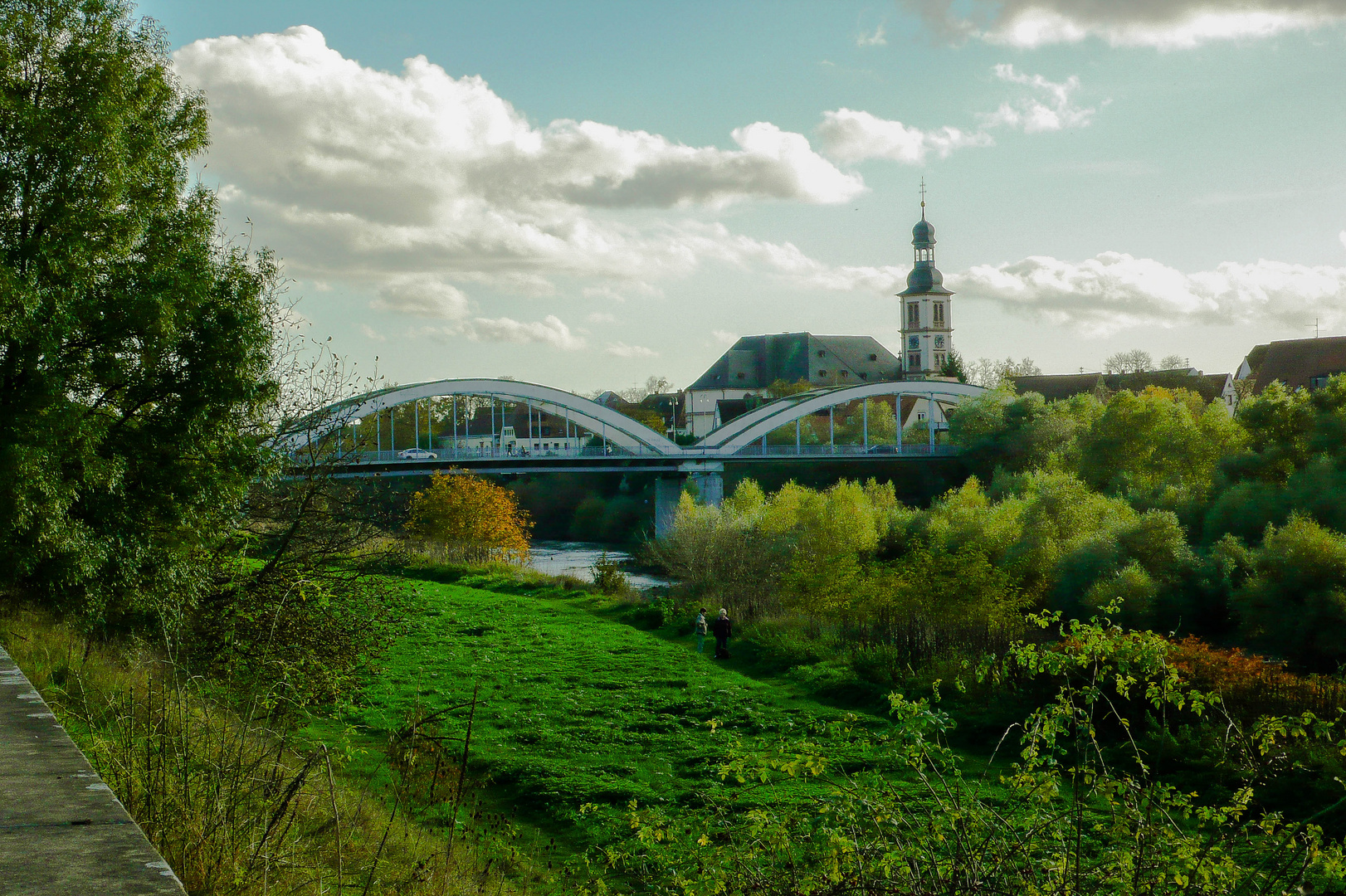 Neckarbrücke zwischen Mannheim-Seckenheim und Ilvesheim