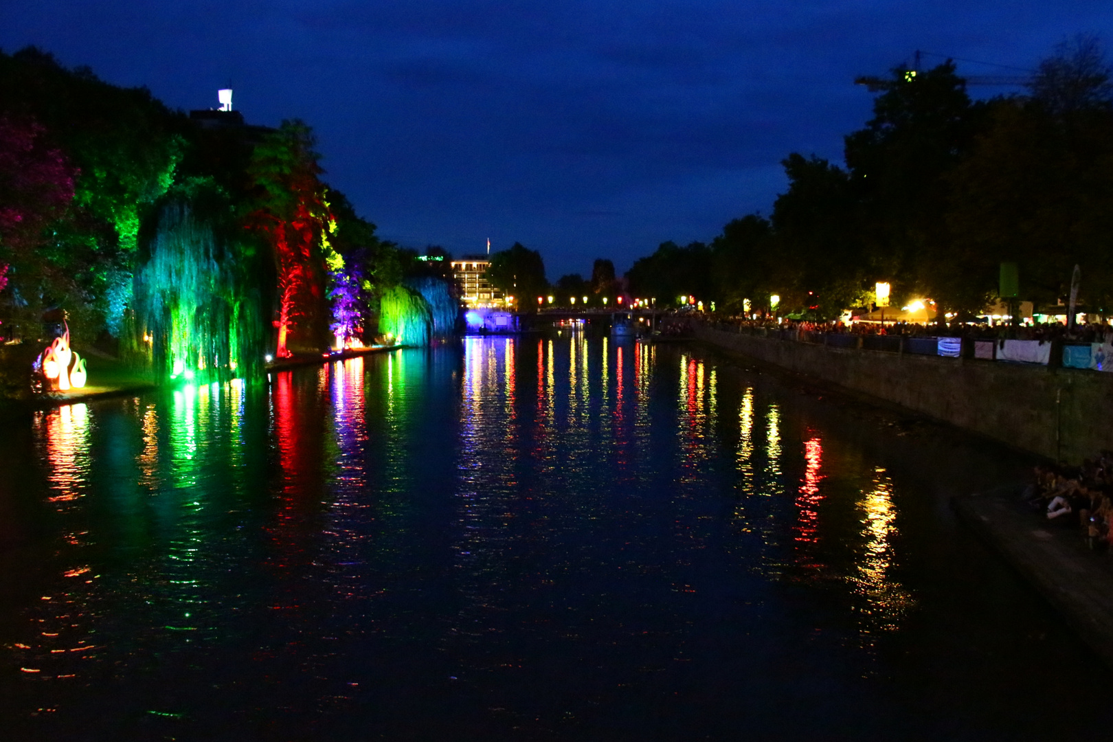 Neckarfest bei Nacht, leider