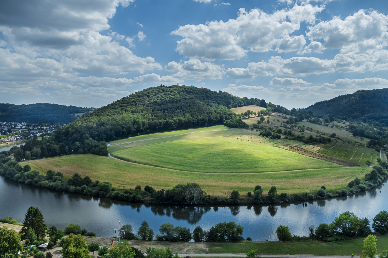 Neckarschleife bei Neckergmünd