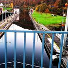 Neckarsteinach Schleuse im herbstlichen Odenwald