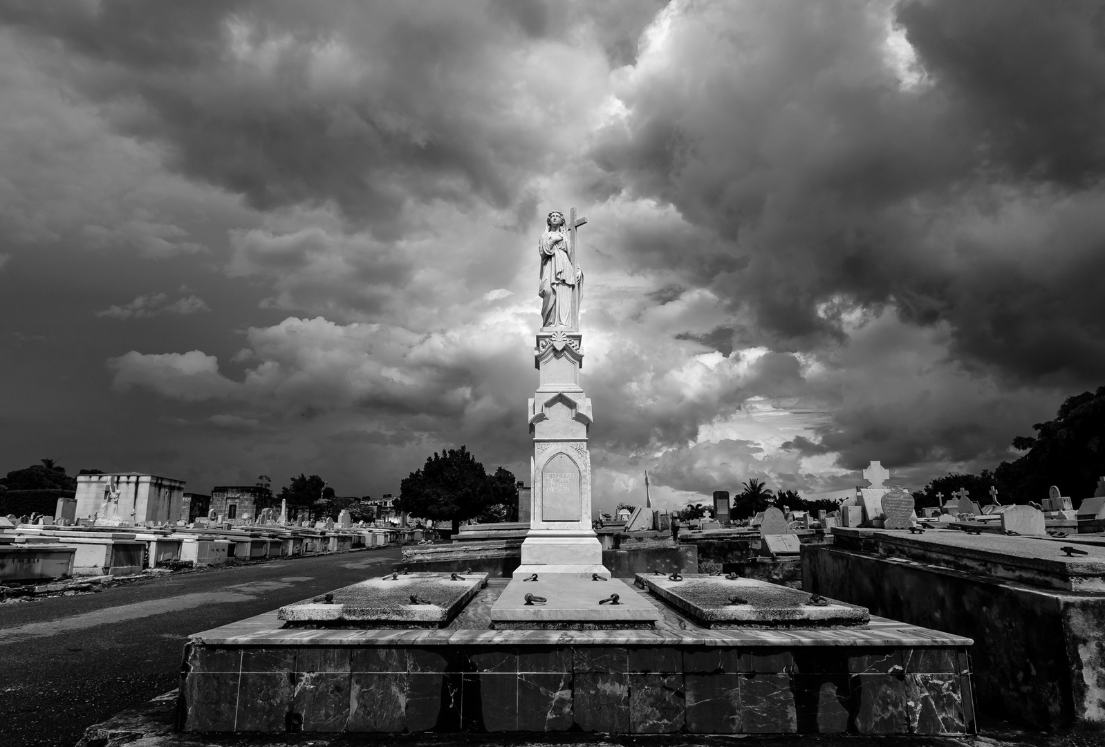 Necropolis Cristóbal Colón