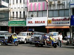 need tuktuk ??