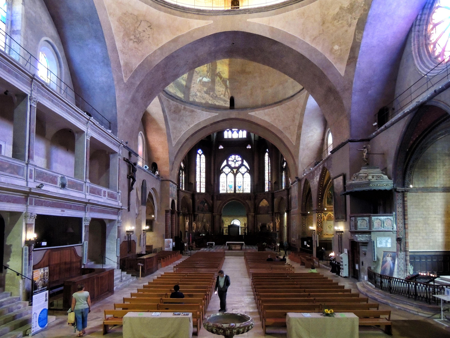 Nef de l'église de St Etienne à Cahors 