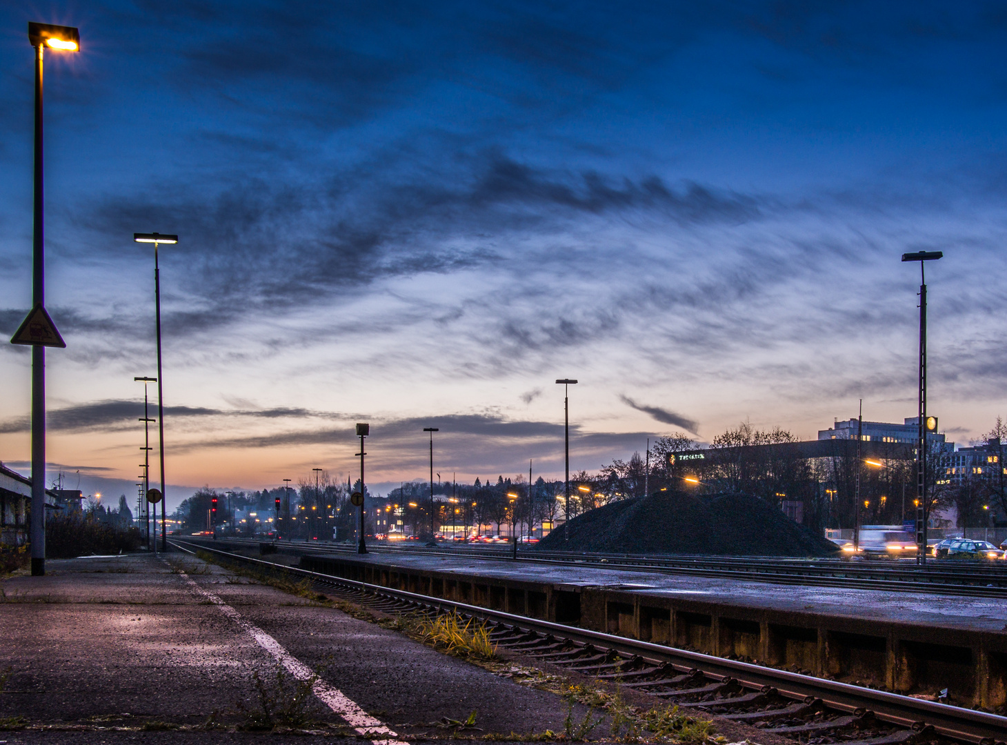 Neheimer Bahnhof am frühen Morgen