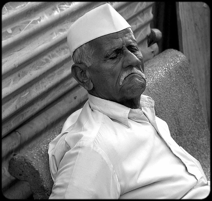 Nehru taking a nap.........