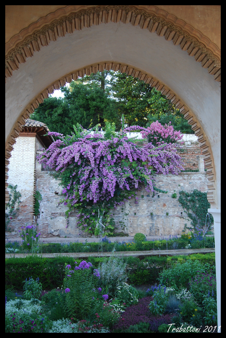 Nei giardini del palazzo del'Alhambra di Granada